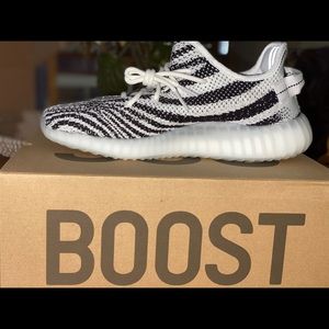 Yeezy boost 350 zebra